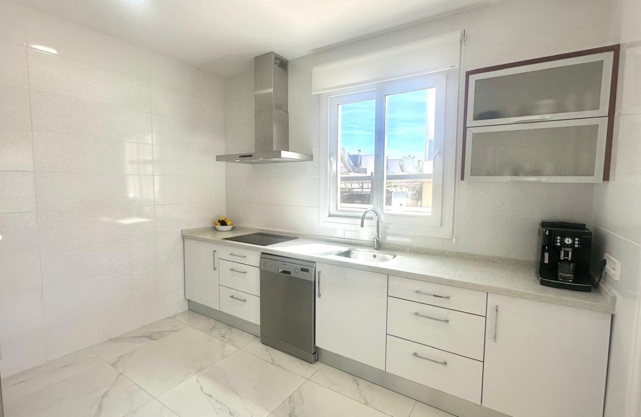 Herverkoop - Villa -
Torrevieja - Miramar - Torre Del Moro