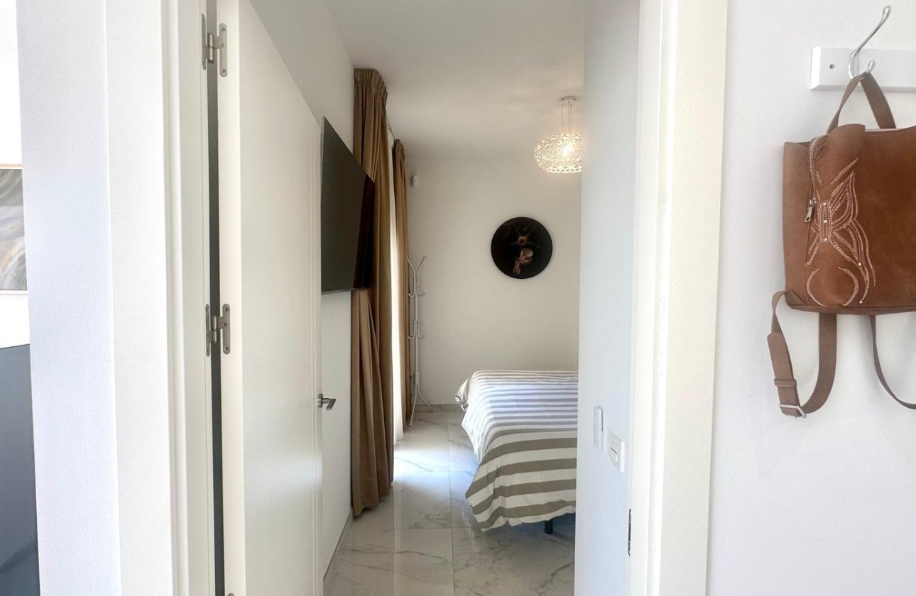 Herverkoop - Villa -
Torrevieja - Miramar - Torre Del Moro