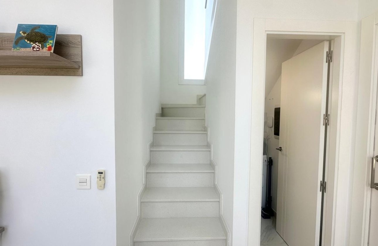 Herverkoop - Villa -
Torrevieja - Miramar - Torre Del Moro