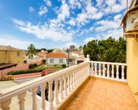 Herverkoop - Villa -
Torrevieja - Playa de los Locos