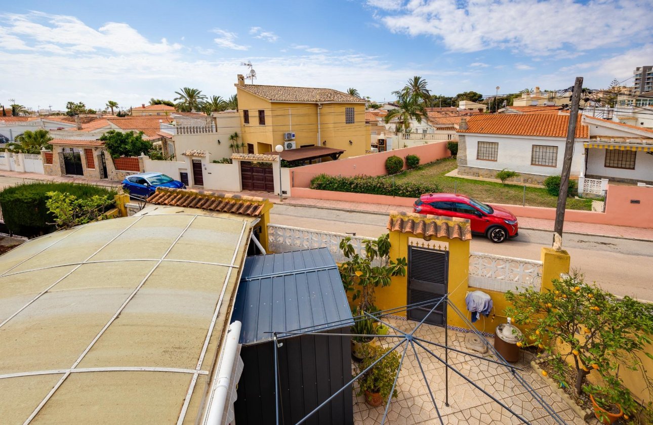 Herverkoop - Villa -
Torrevieja - Playa de los Locos