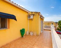 Herverkoop - Villa -
Torrevieja - Playa de los Locos