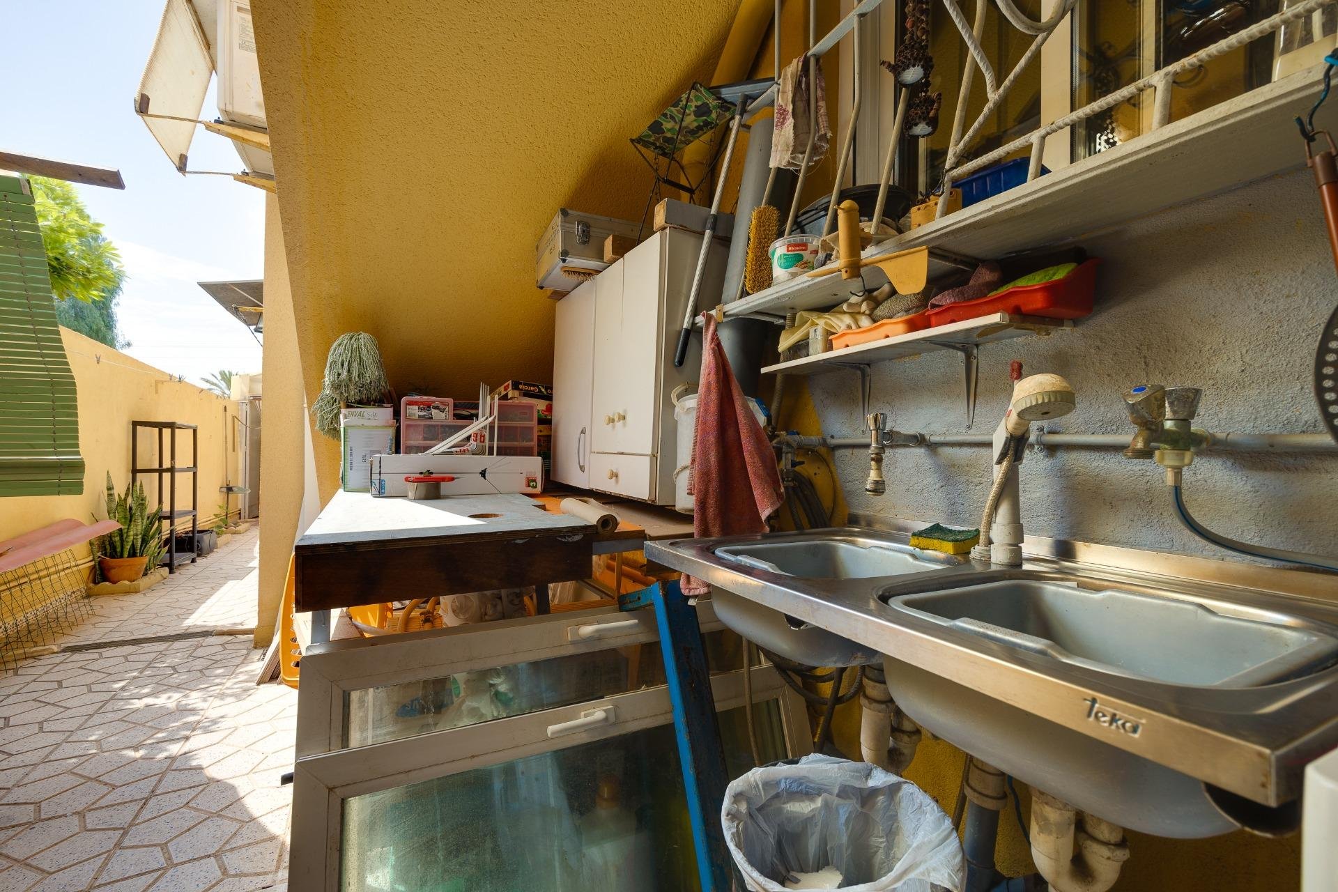 Herverkoop - Villa -
Torrevieja - Playa de los Locos