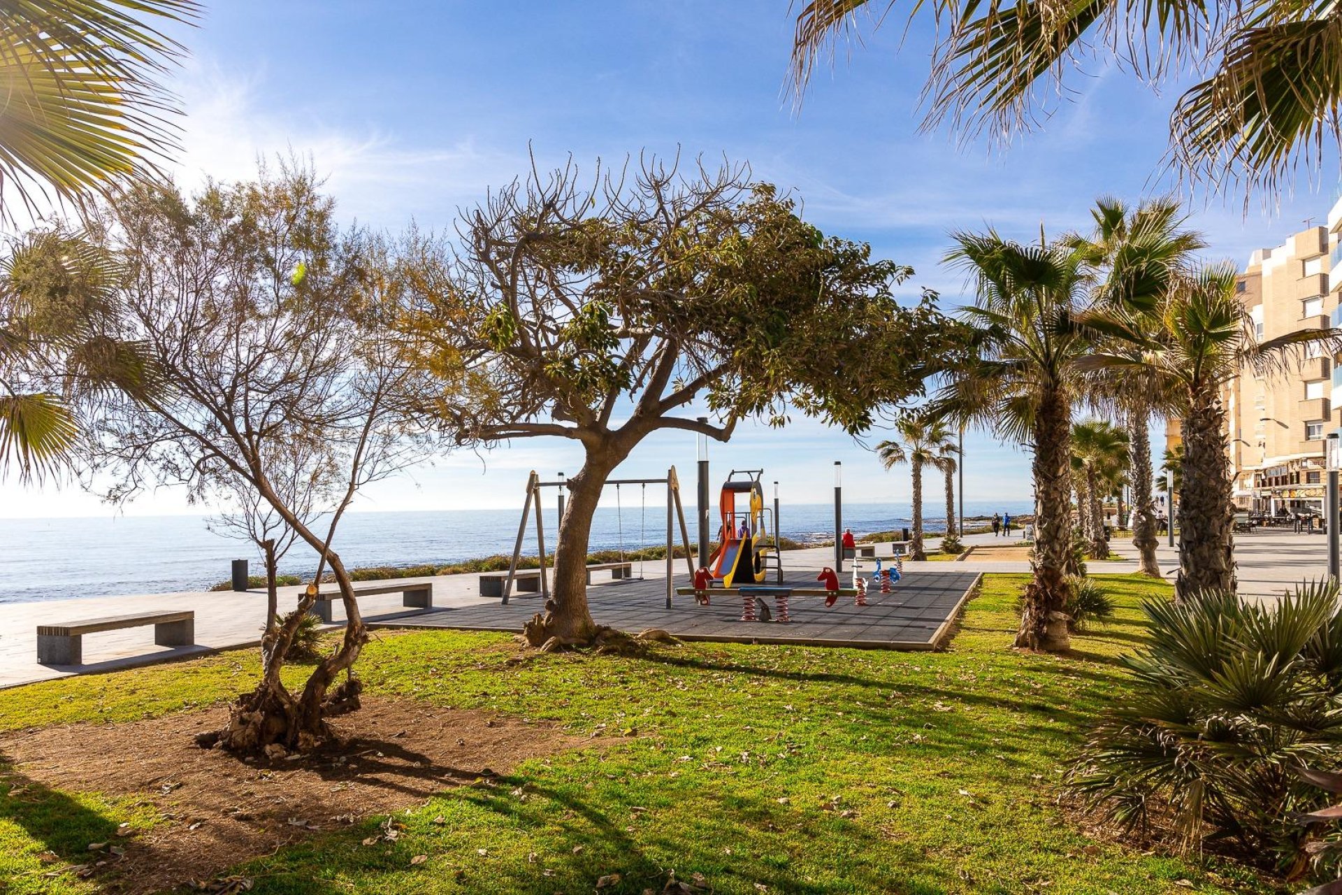 Herverkoop - Villa -
Torrevieja - Playa de los Locos