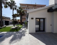 Herverkoop - Villa -
Torrevieja - Punta Prima