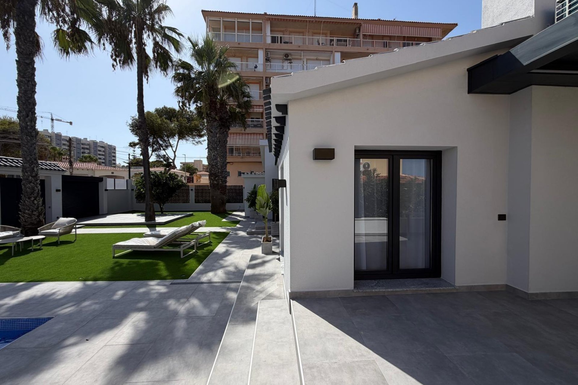 Herverkoop - Villa -
Torrevieja - Punta Prima