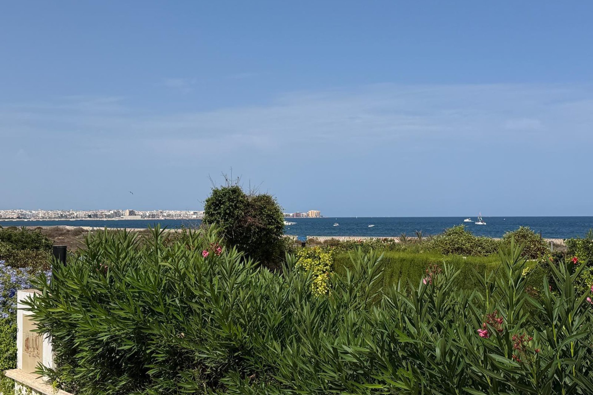 Herverkoop - Villa -
Torrevieja - Punta Prima