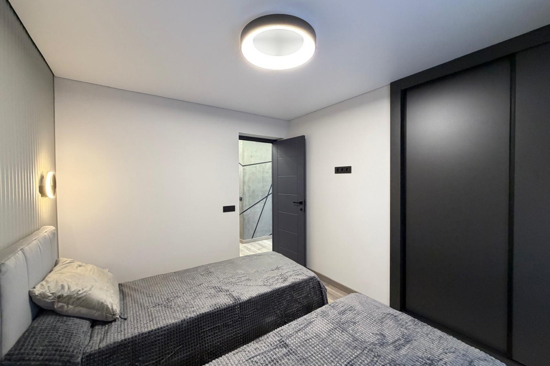 Herverkoop - Villa -
Torrevieja - Punta Prima