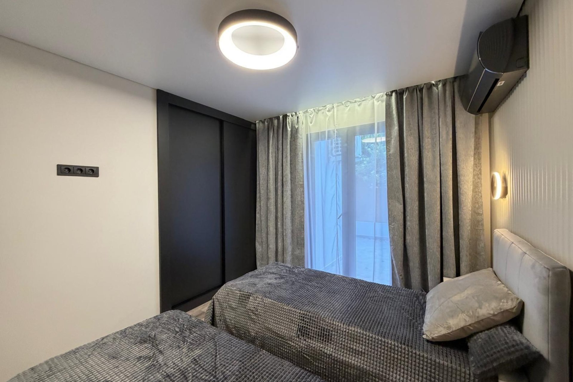 Herverkoop - Villa -
Torrevieja - Punta Prima