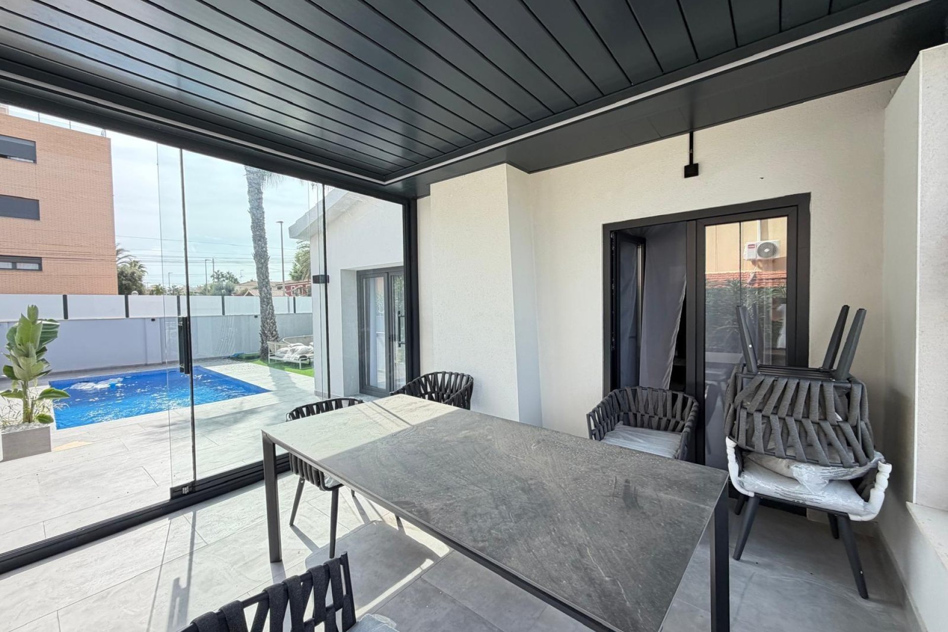 Herverkoop - Villa -
Torrevieja - Punta Prima