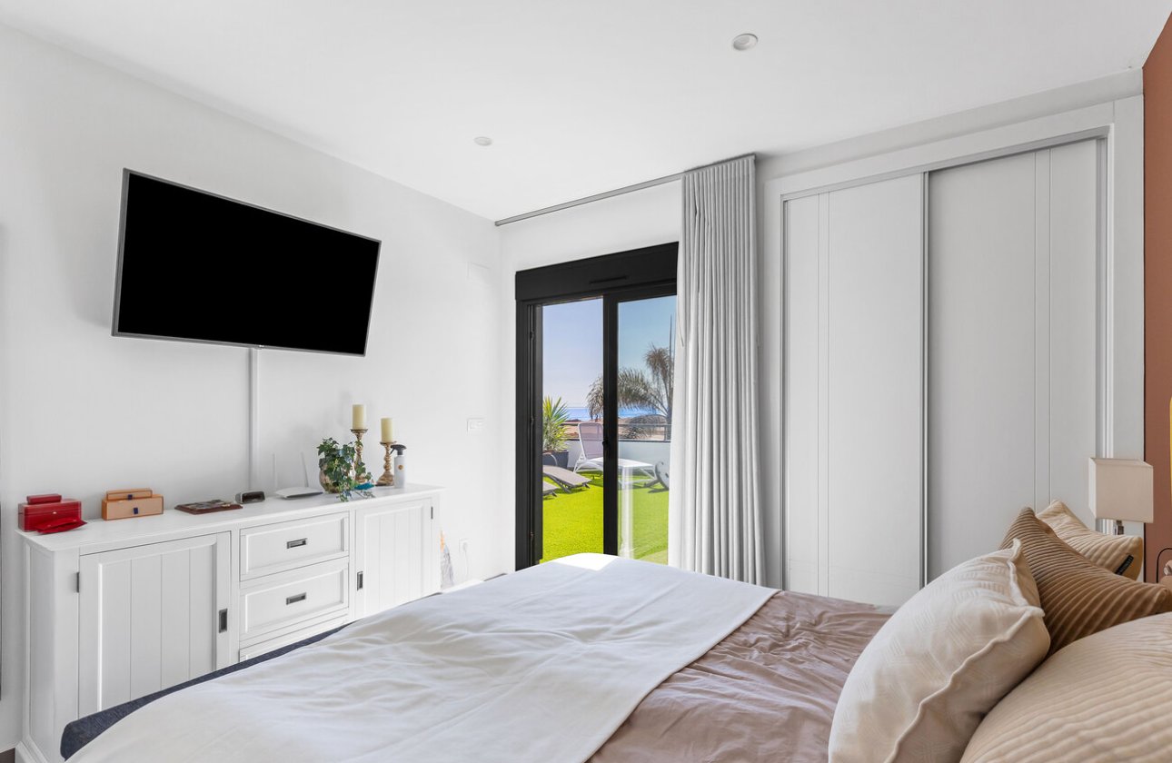 Herverkoop - Villa -
Torrevieja - Rosaleda