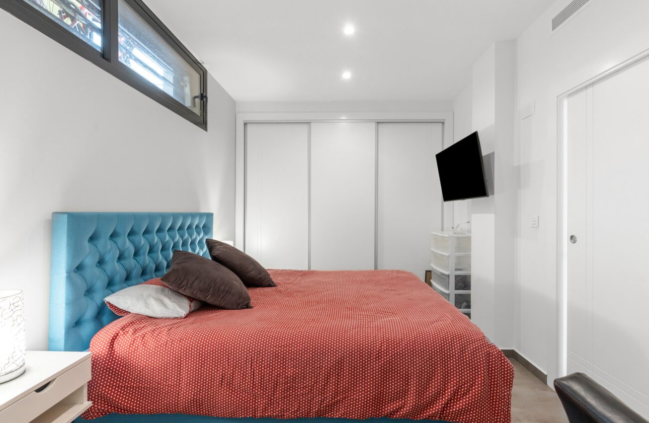 Herverkoop - Villa -
Torrevieja - Rosaleda