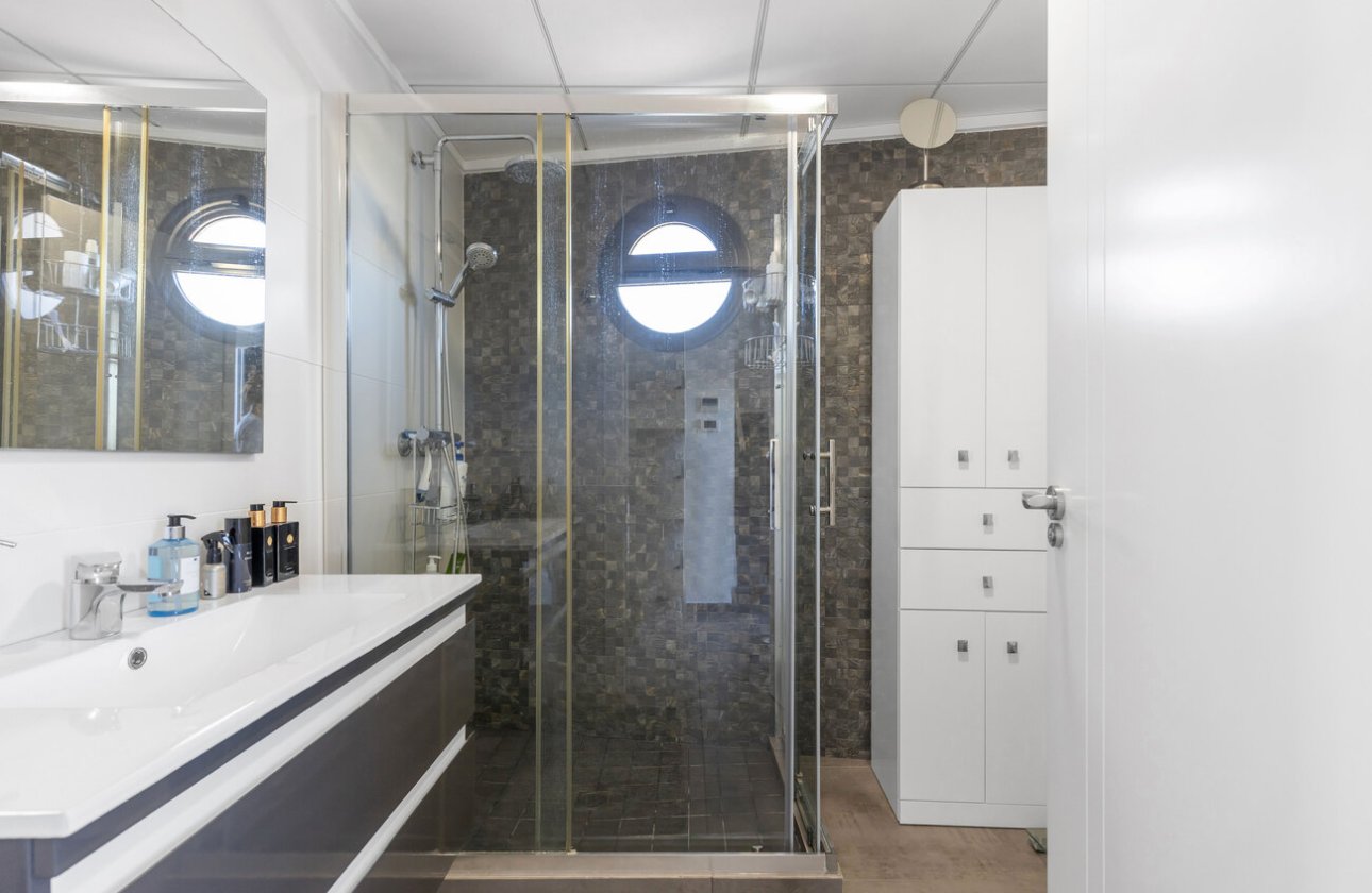 Herverkoop - Villa -
Torrevieja - Rosaleda