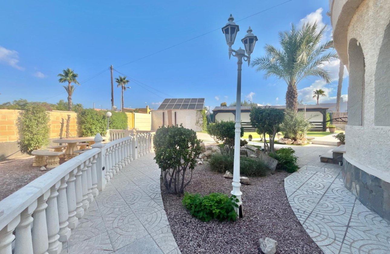 Herverkoop - Villa -
Torrevieja - San Luis