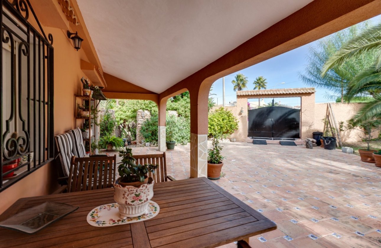 Herverkoop - Villa -
Torrevieja - San Luis