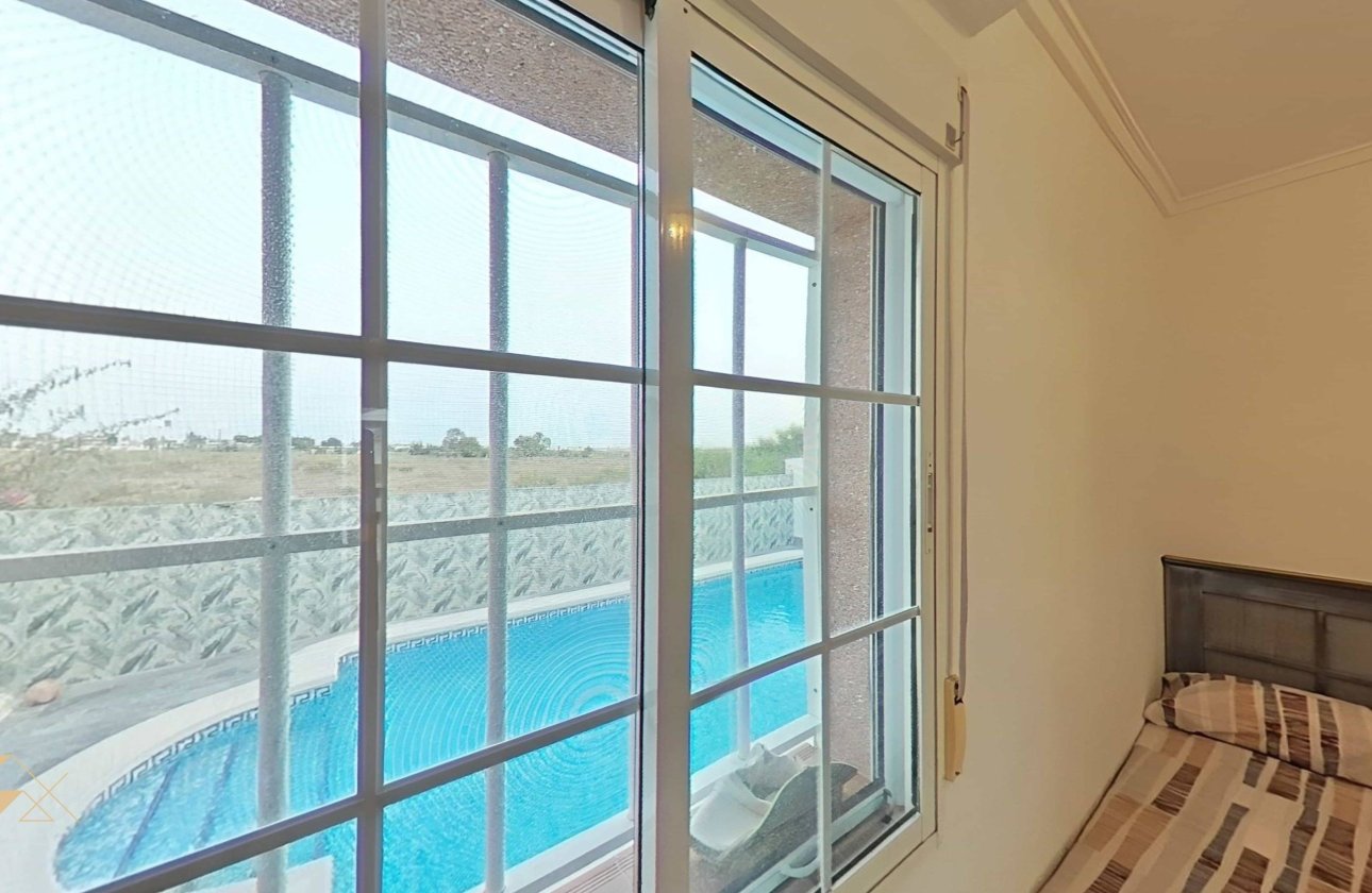 Herverkoop - Villa -
Torrevieja - San Luis