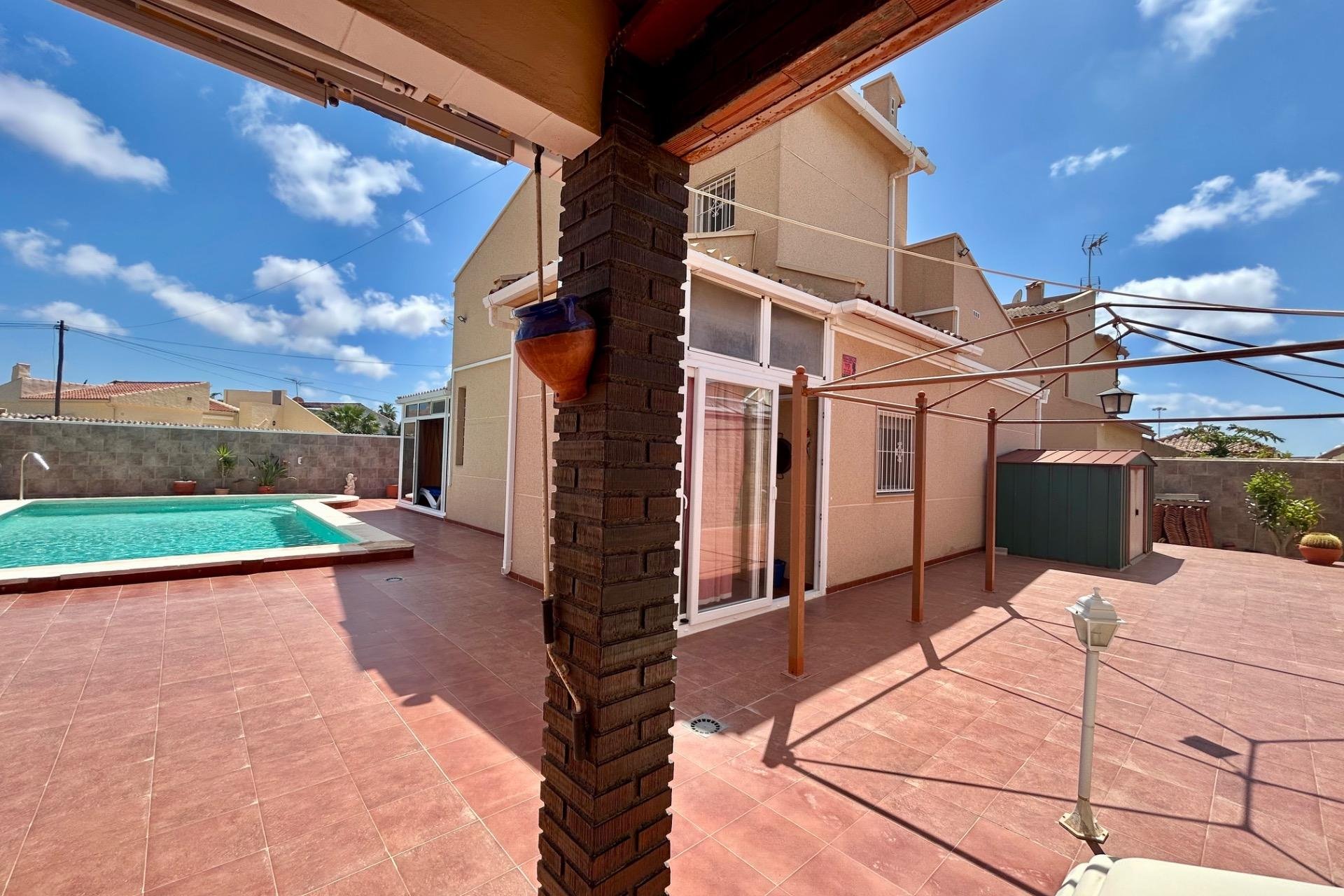 Herverkoop - Villa -
Torrevieja - San Luis