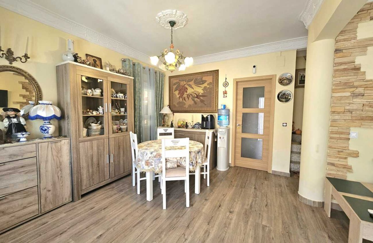 Herverkoop - Villa -
Torrevieja - Torre Del Moro