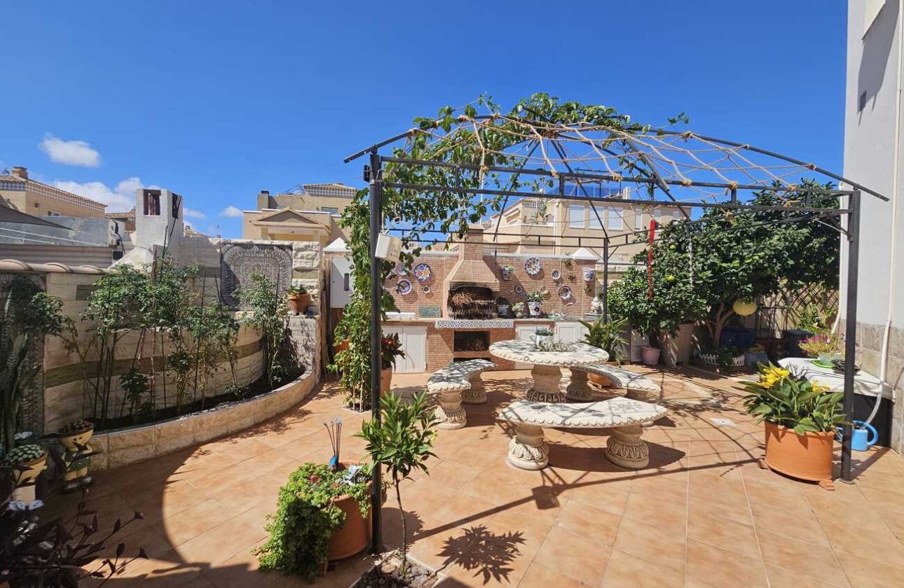 Herverkoop - Villa -
Torrevieja - Torre Del Moro