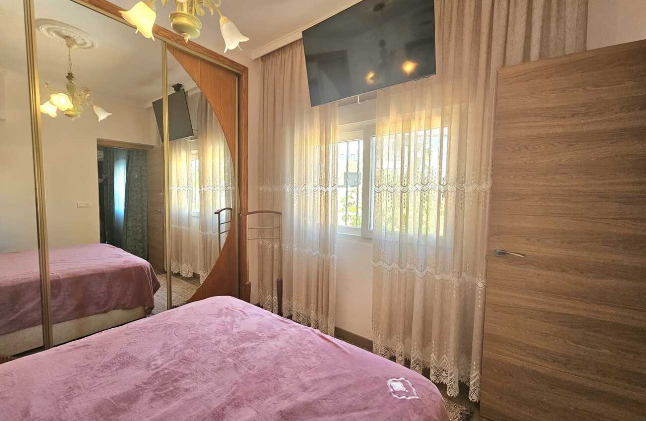 Herverkoop - Villa -
Torrevieja - Torre Del Moro