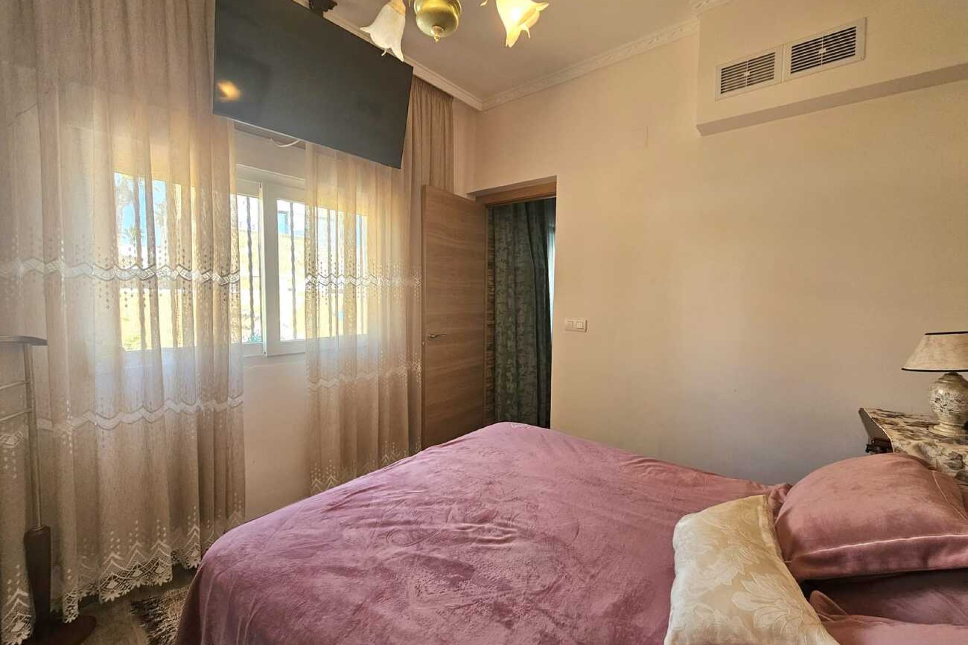 Herverkoop - Villa -
Torrevieja - Torre Del Moro