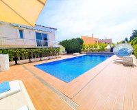 Herverkoop - Villa -
Torrevieja - Torre La Mata