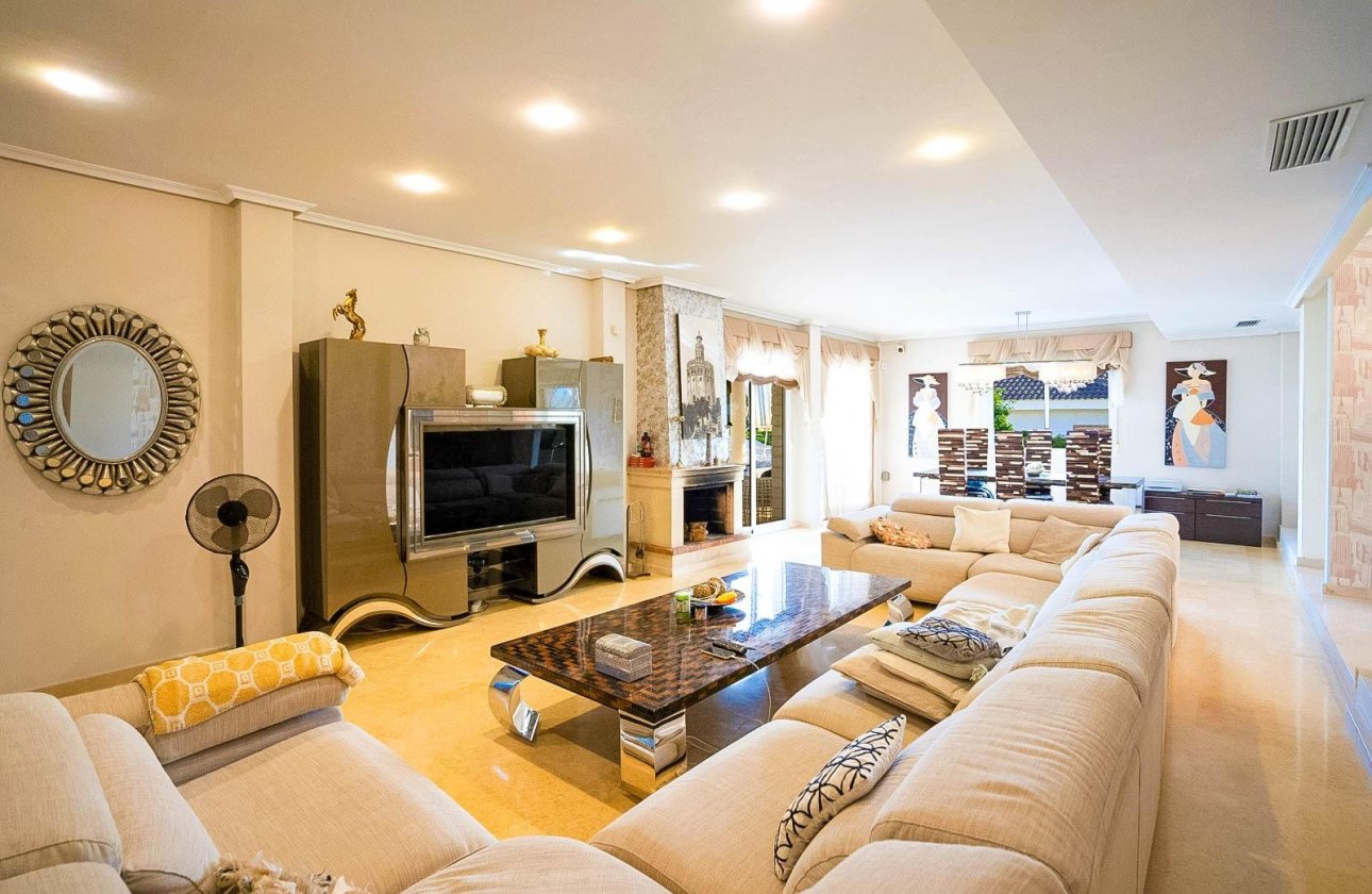 Herverkoop - Villa -
Torrevieja - Torre La Mata