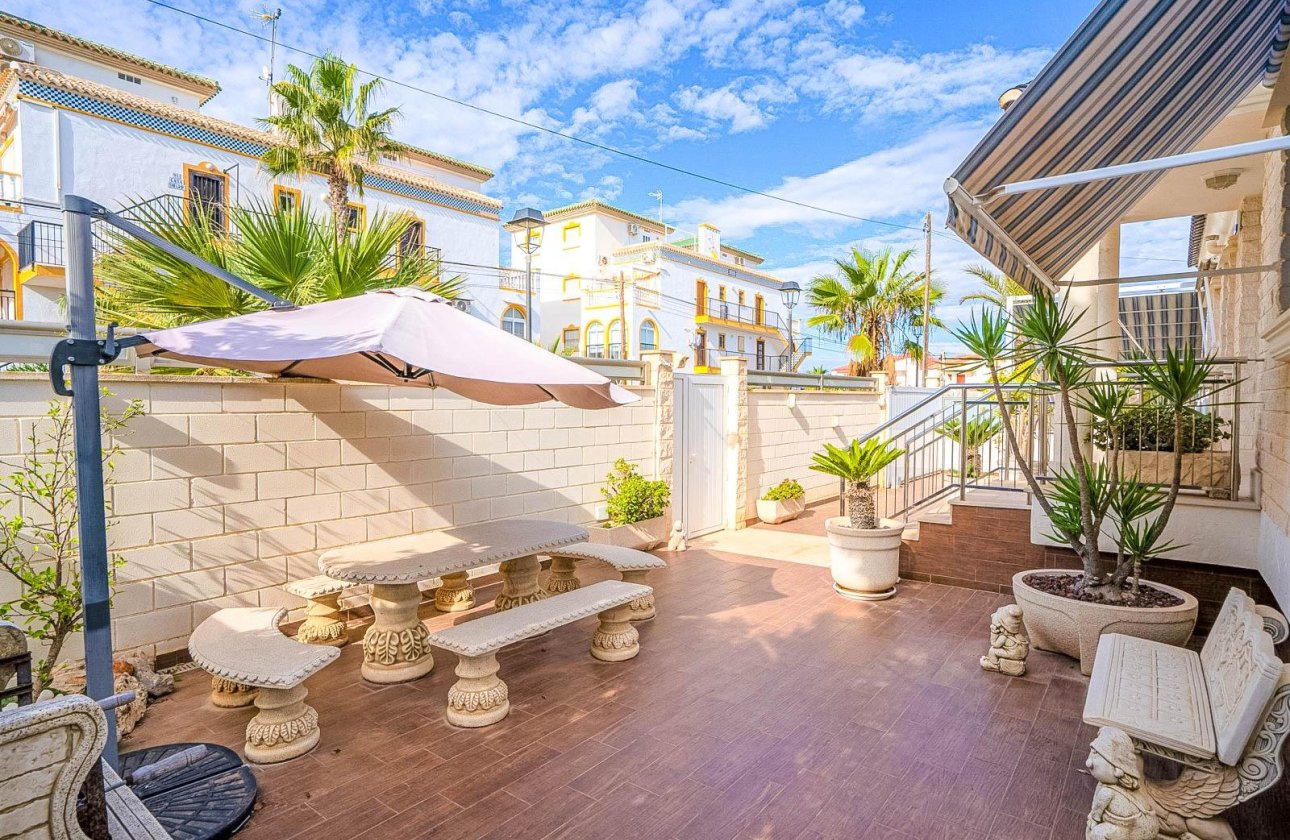 Herverkoop - Villa -
Torrevieja - Torre La Mata