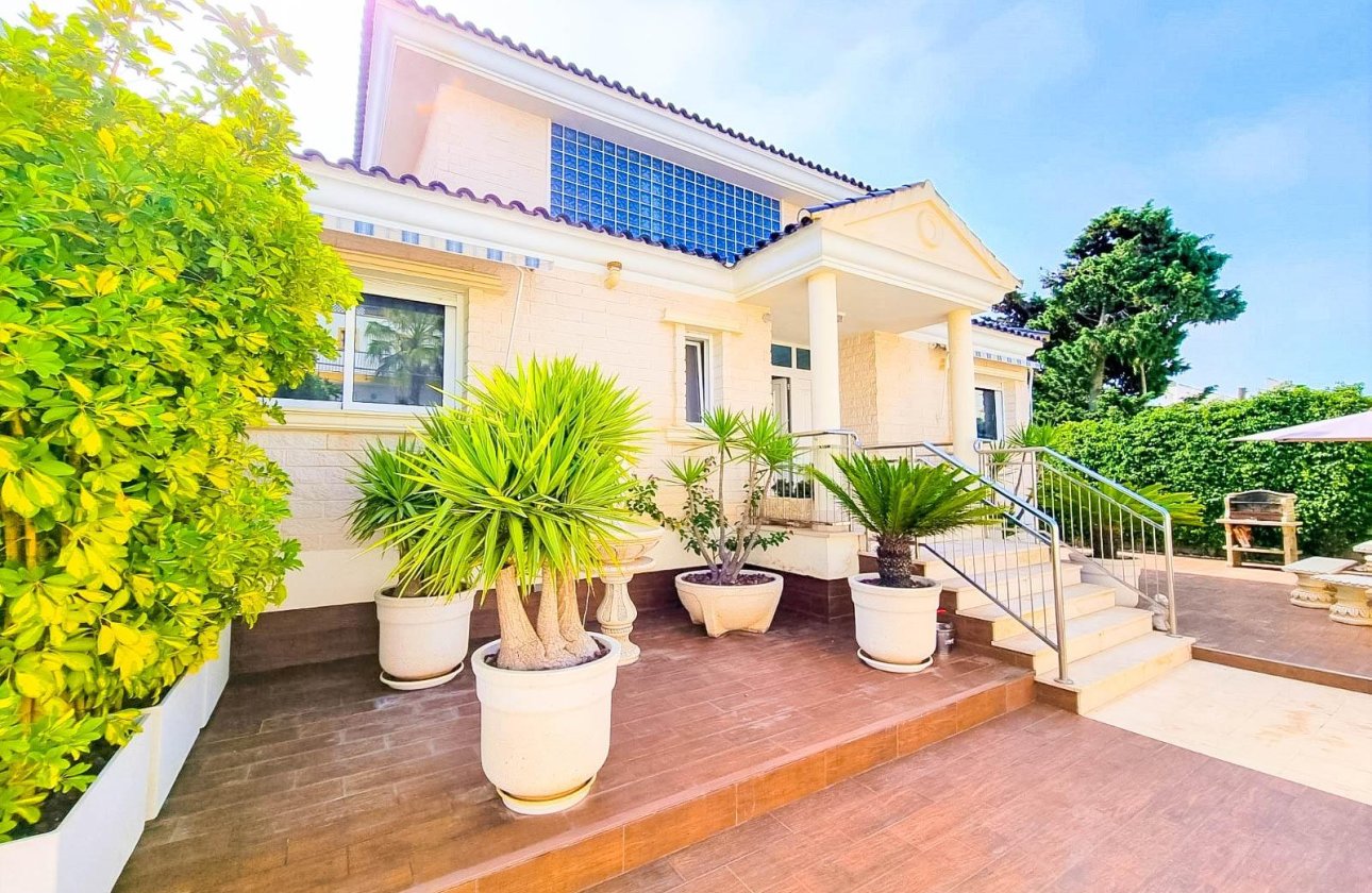 Herverkoop - Villa -
Torrevieja - Torre La Mata