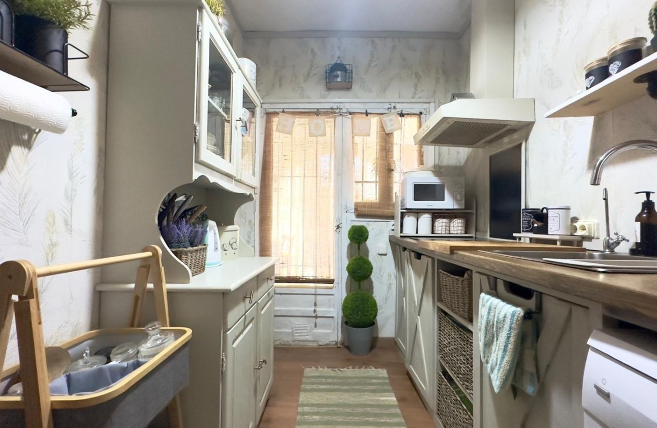 Herverkoop - Villa -
Torrevieja - Torreblanca