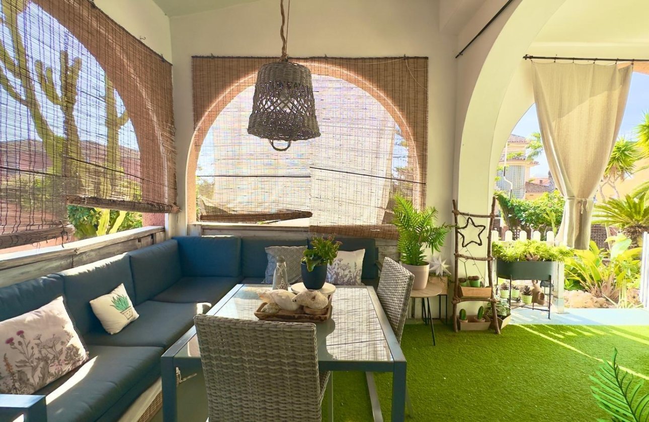 Herverkoop - Villa -
Torrevieja - Torreblanca