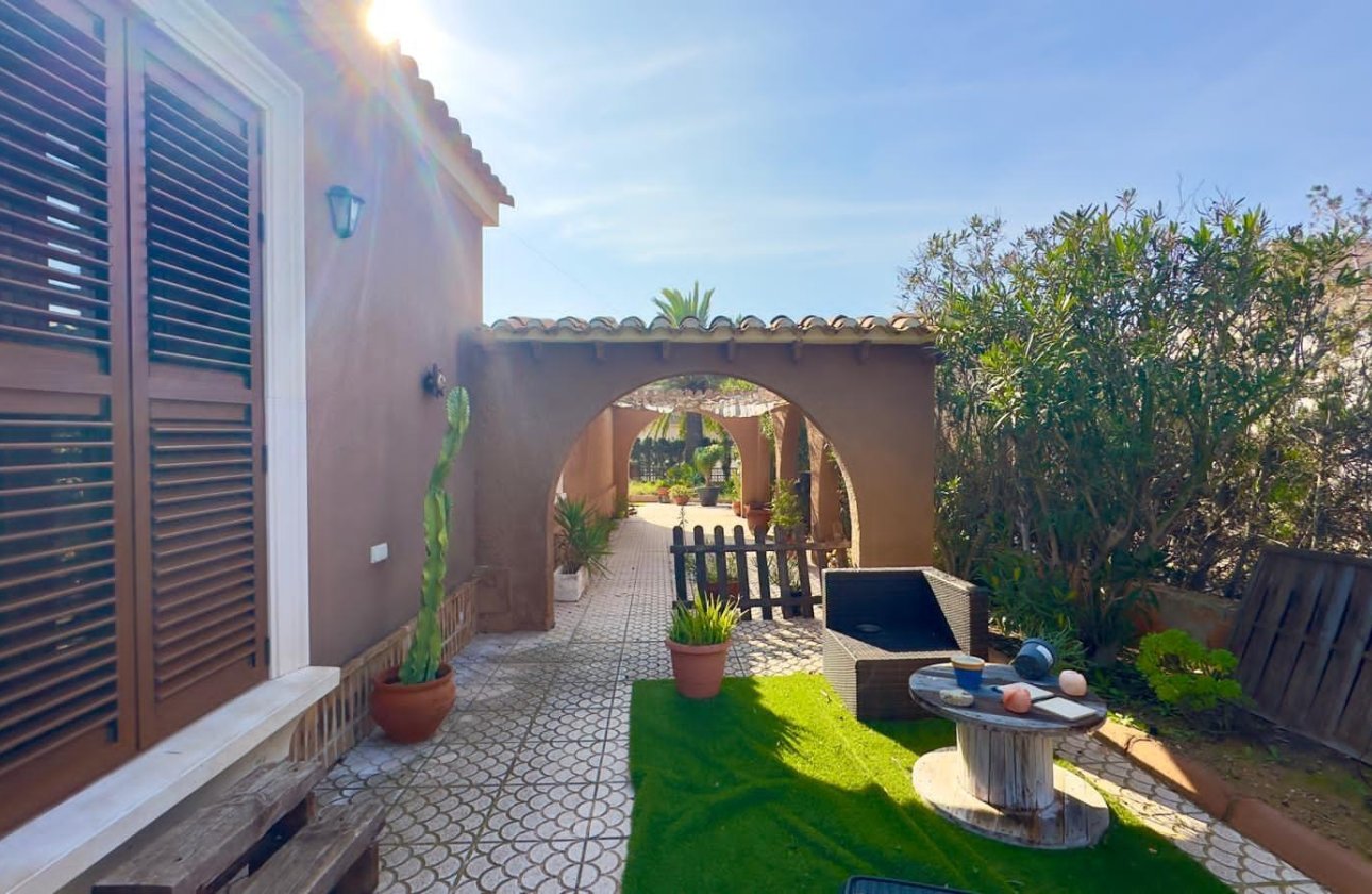 Herverkoop - Villa -
Torrevieja - Torreblanca