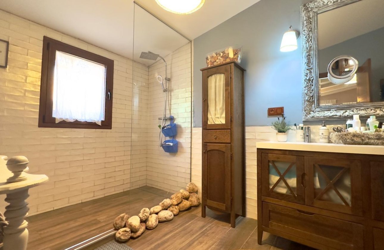 Herverkoop - Villa -
Torrevieja - Torreblanca