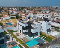 Herverkoop - Villa -
Torrevieja - Torreta Florida