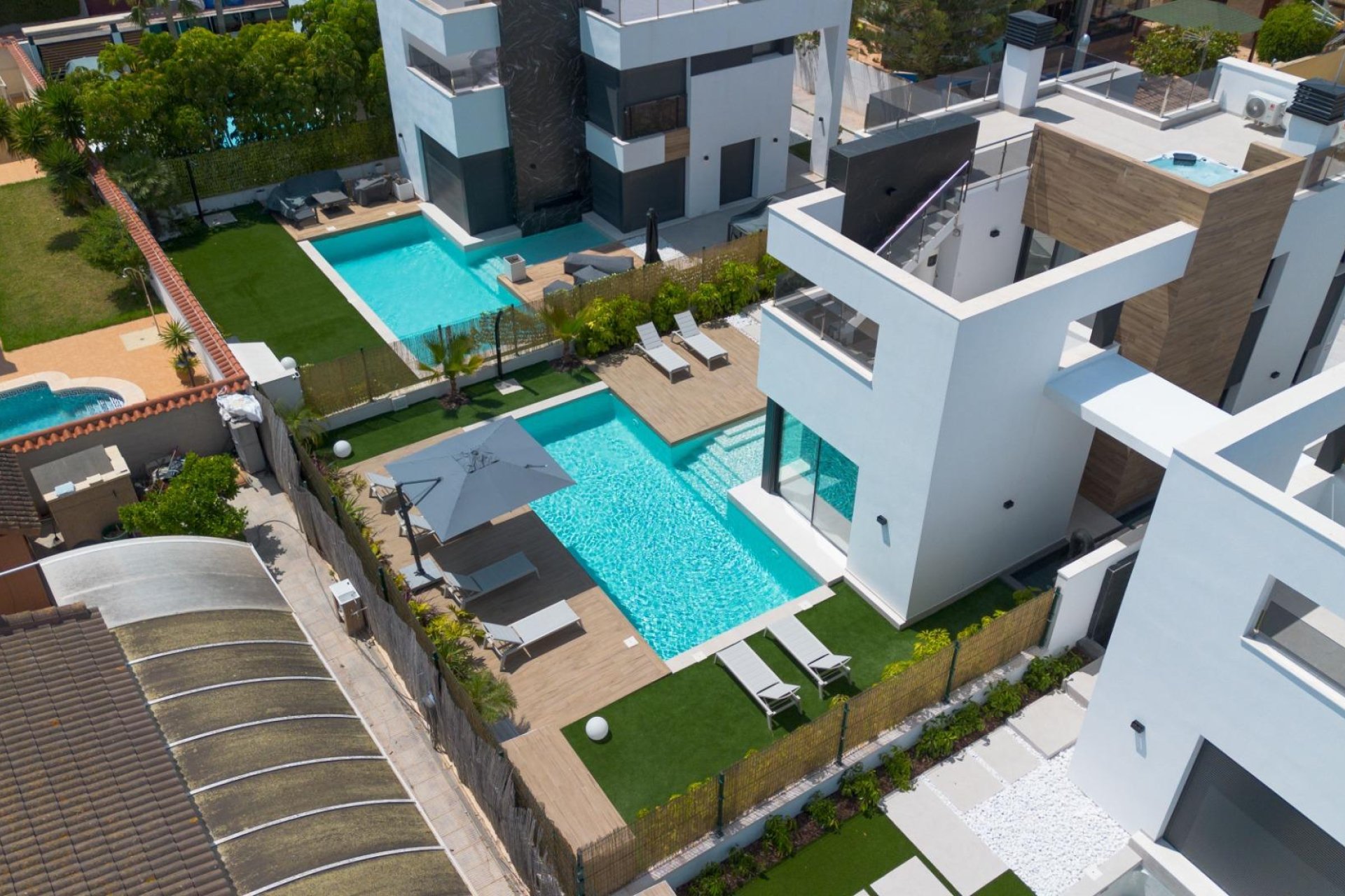 Herverkoop - Villa -
Torrevieja - Torreta Florida