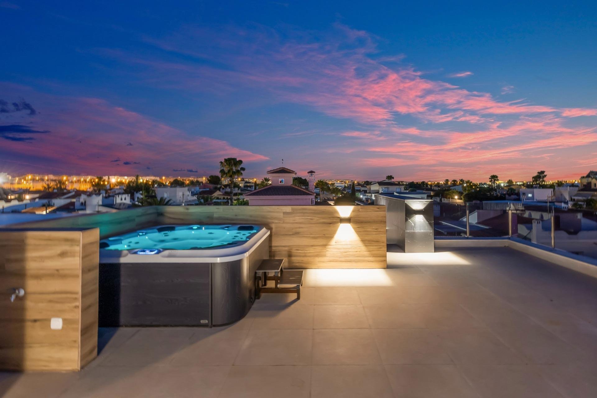 Herverkoop - Villa -
Torrevieja - Torreta Florida