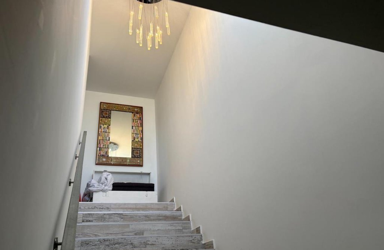 Herverkoop - Villa -
Torrevieja - Torreta Florida