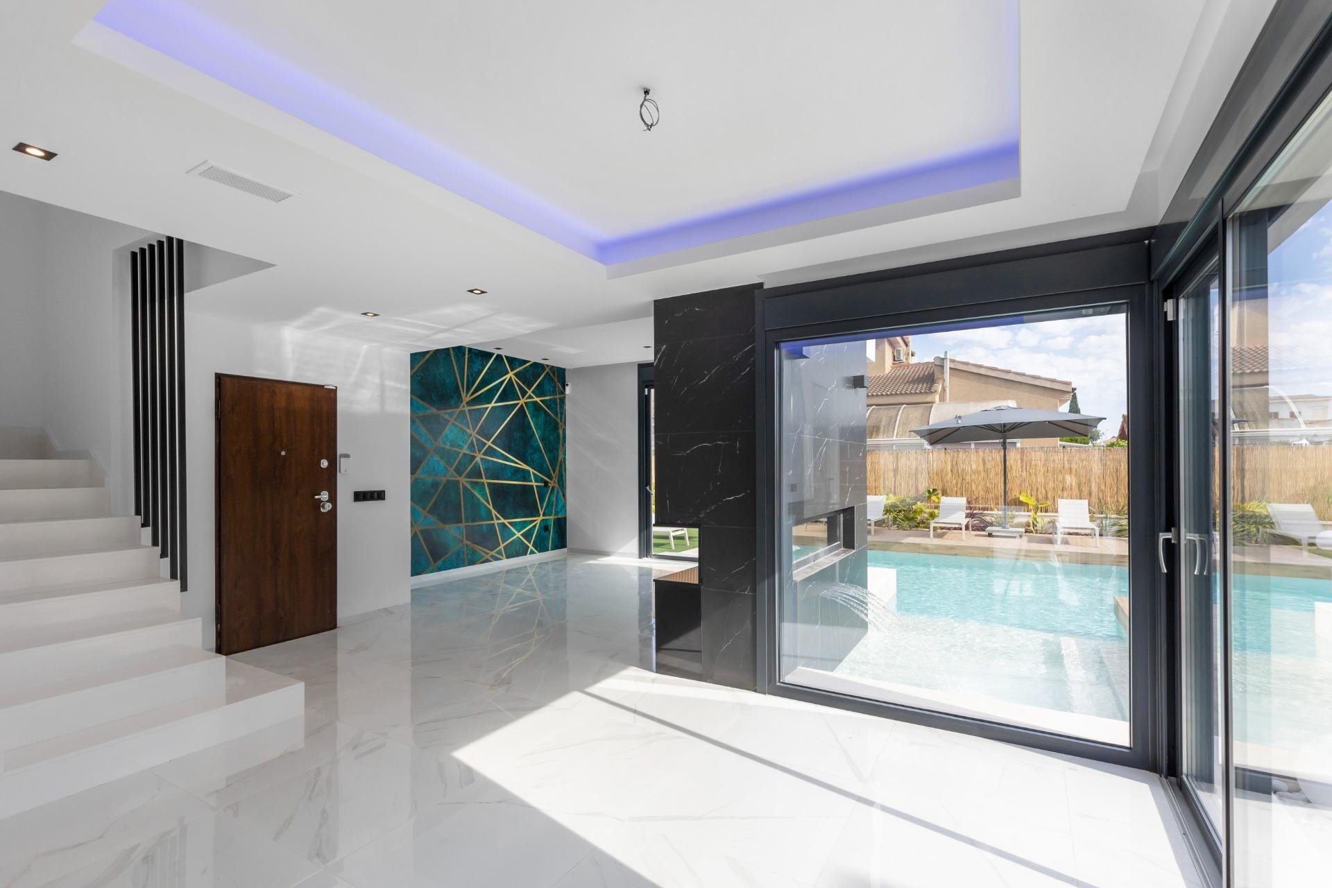 Herverkoop - Villa -
Torrevieja - Torreta Florida