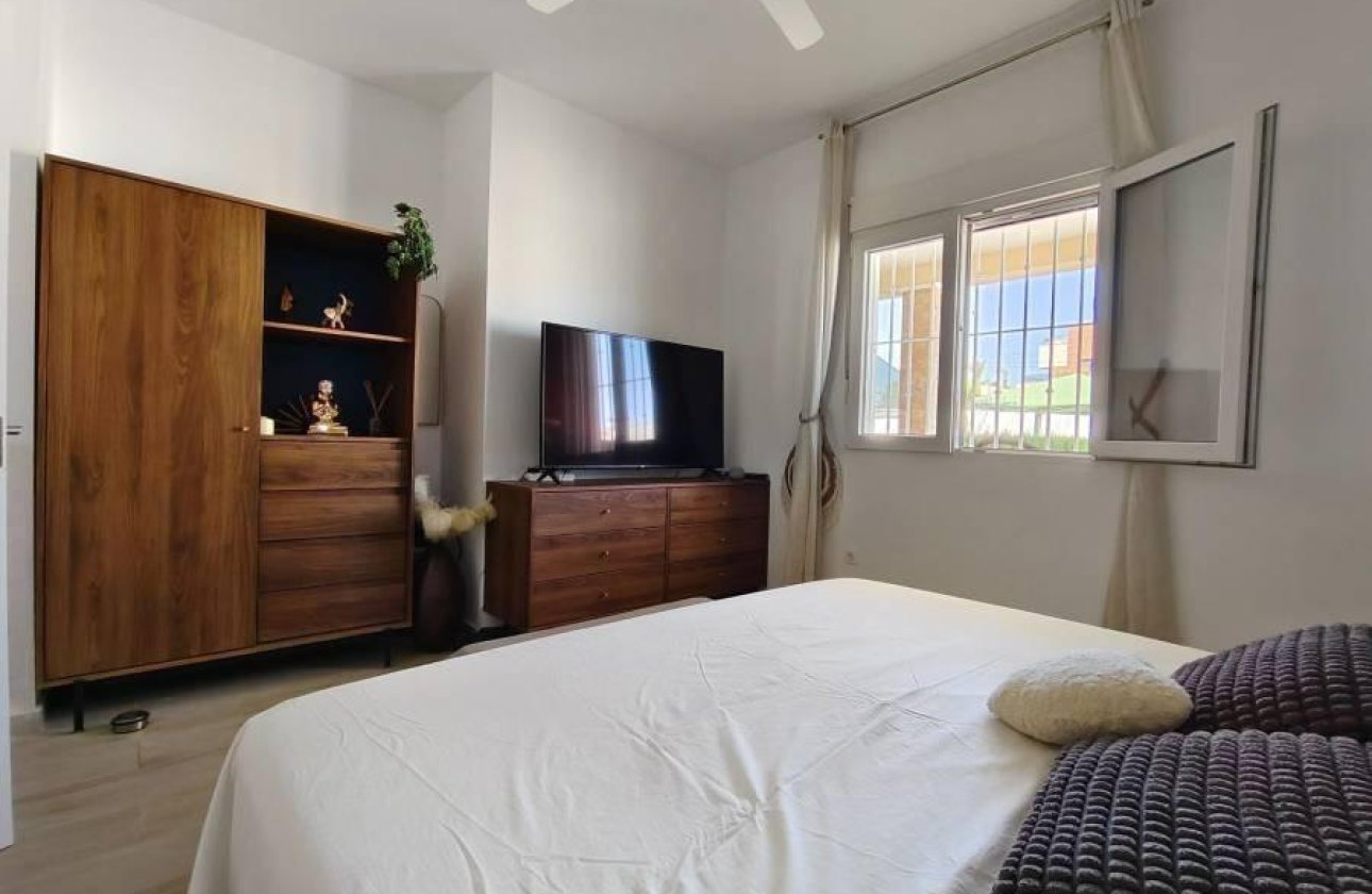 Herverkoop - Villa -
Torrevieja - Torreta Florida