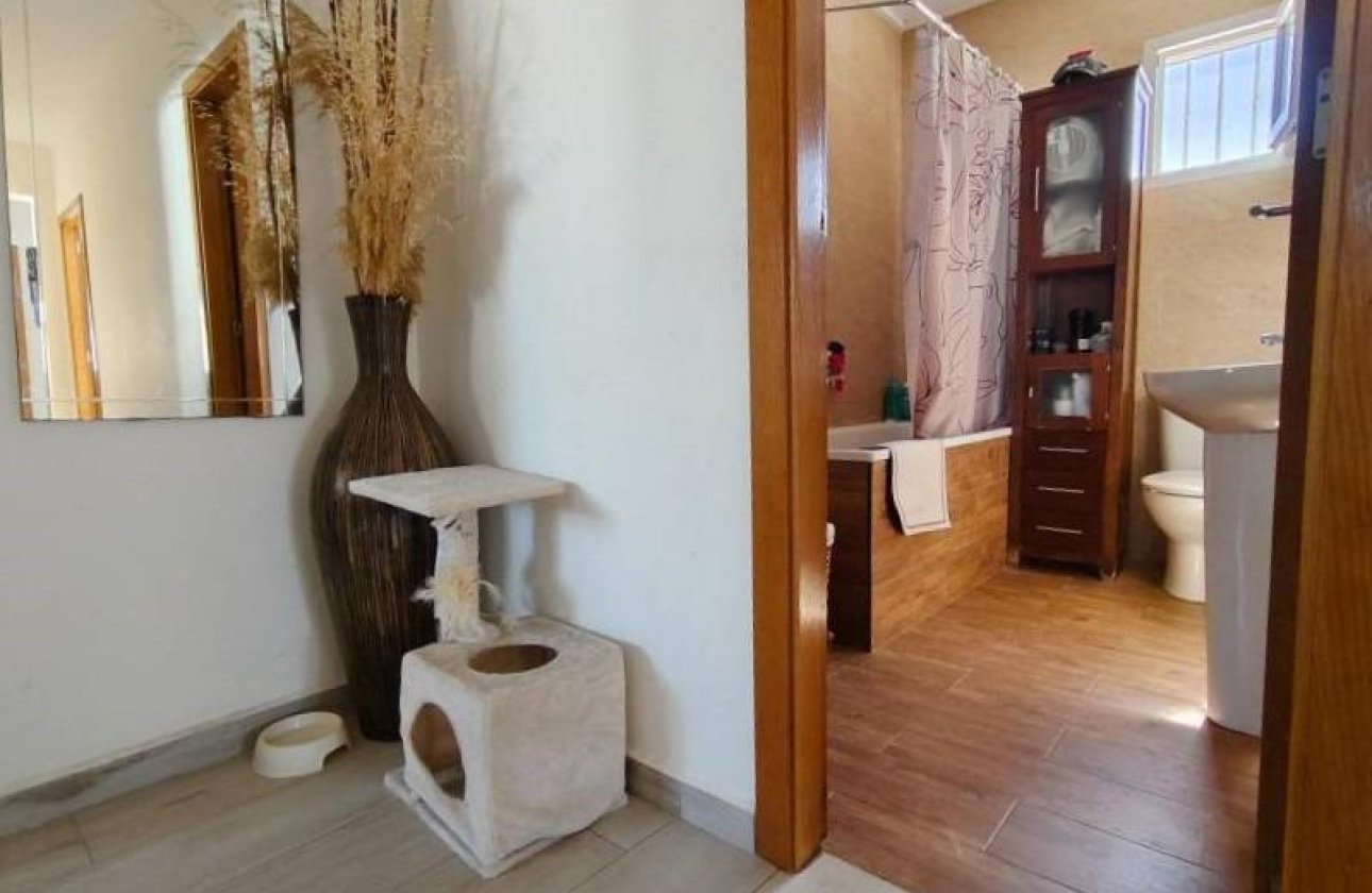 Herverkoop - Villa -
Torrevieja - Torreta Florida