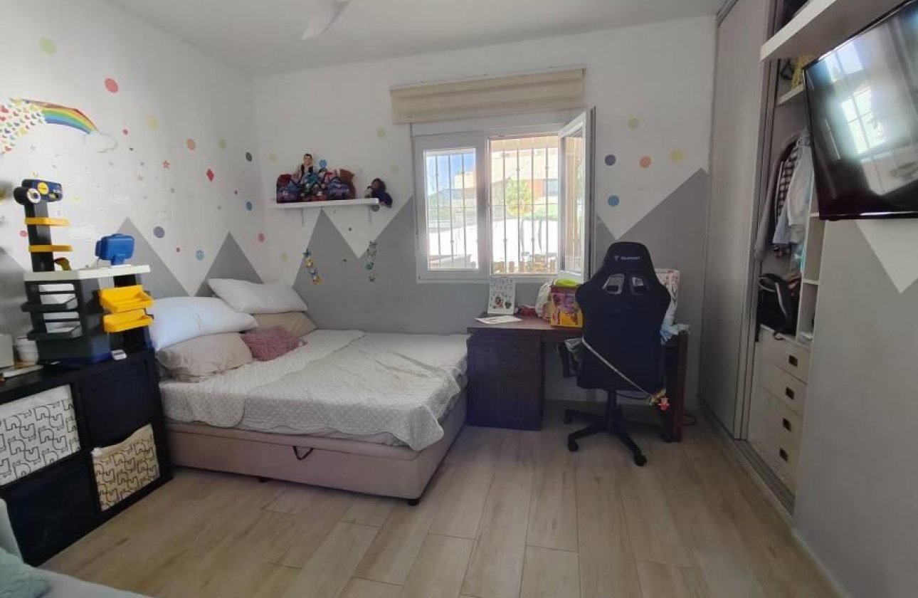 Herverkoop - Villa -
Torrevieja - Torreta Florida