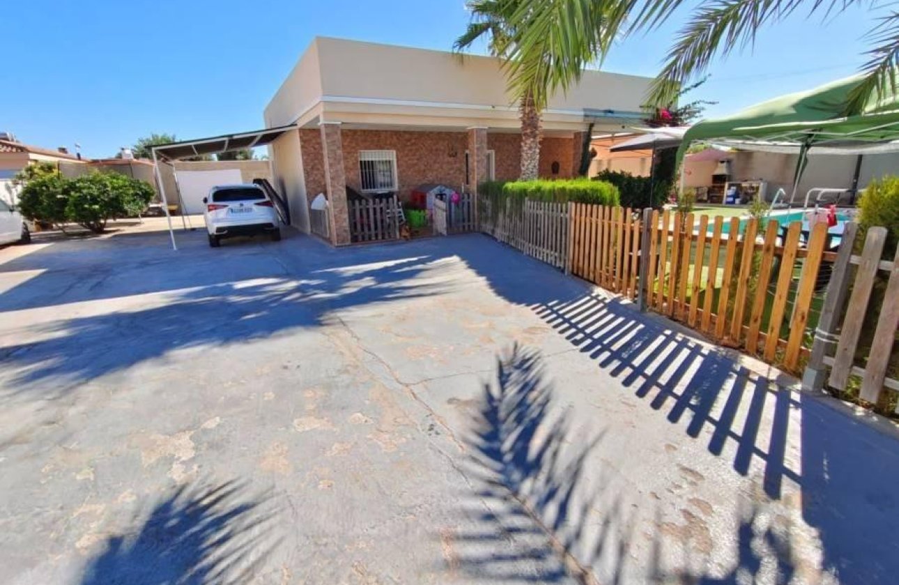 Herverkoop - Villa -
Torrevieja - Torreta Florida
