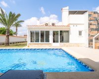 Herverkoop - Villa -
Torrevieja - Torreta