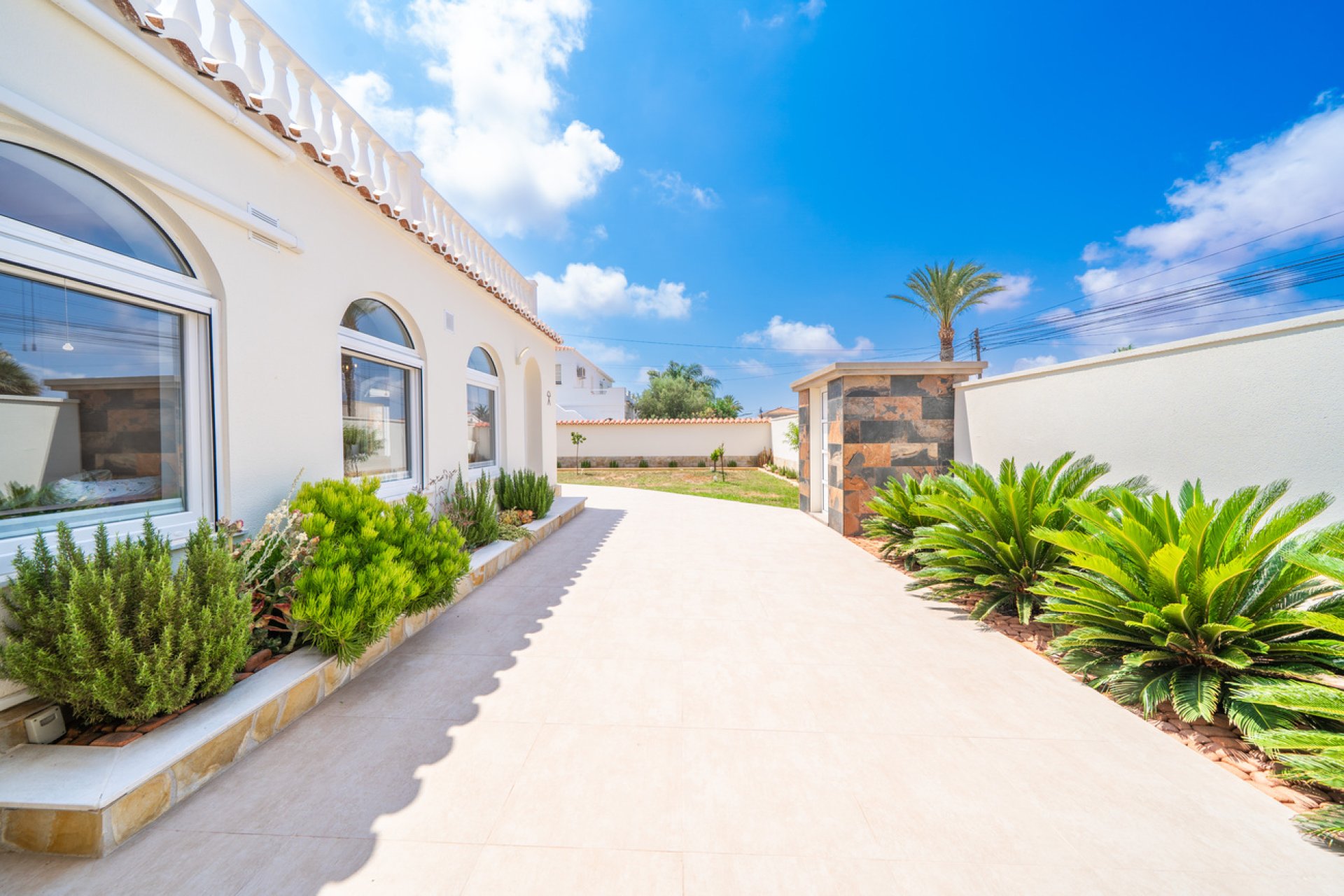 Herverkoop - Villa -
Torrevieja - Torreta