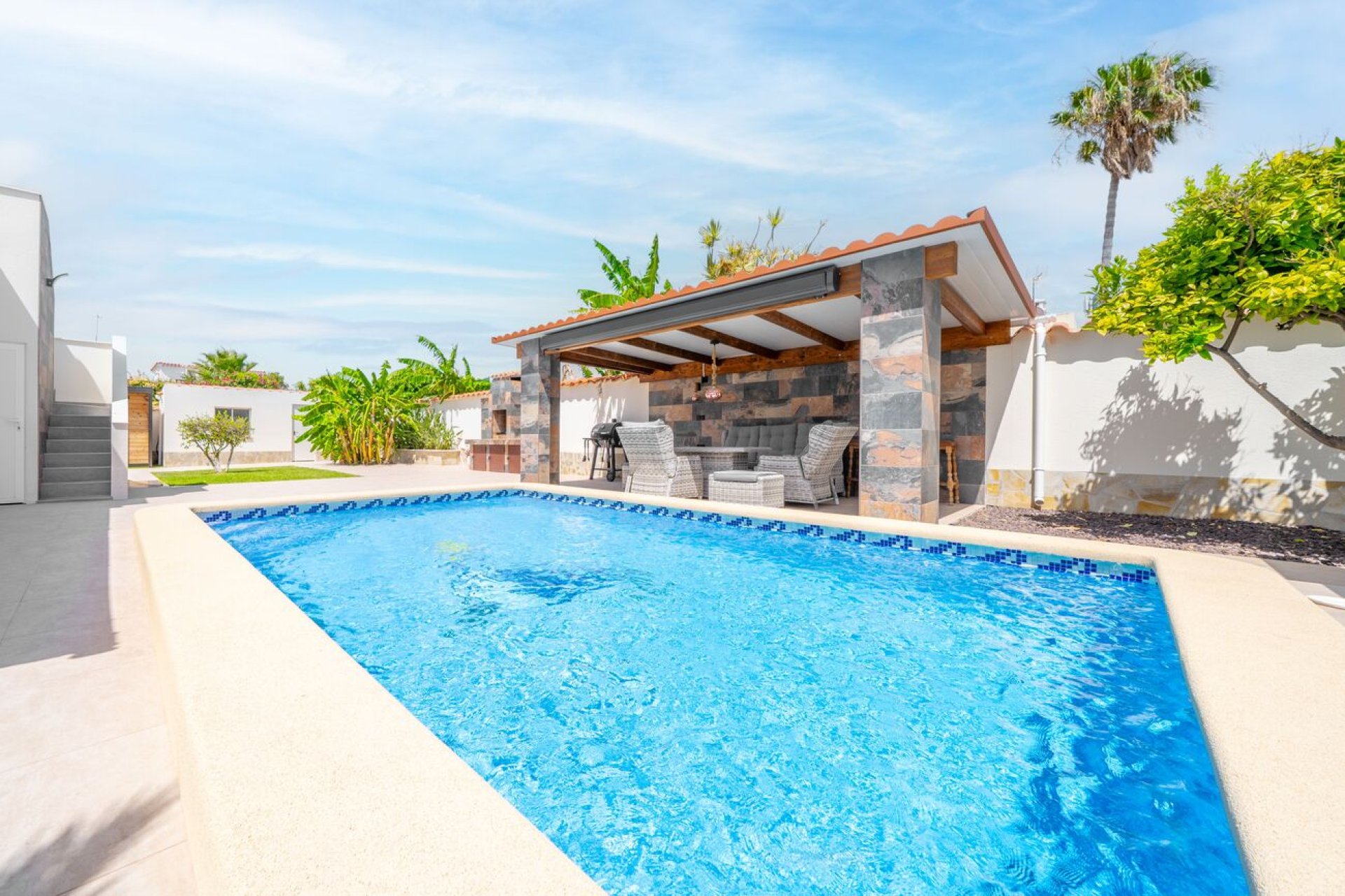 Herverkoop - Villa -
Torrevieja - Torreta