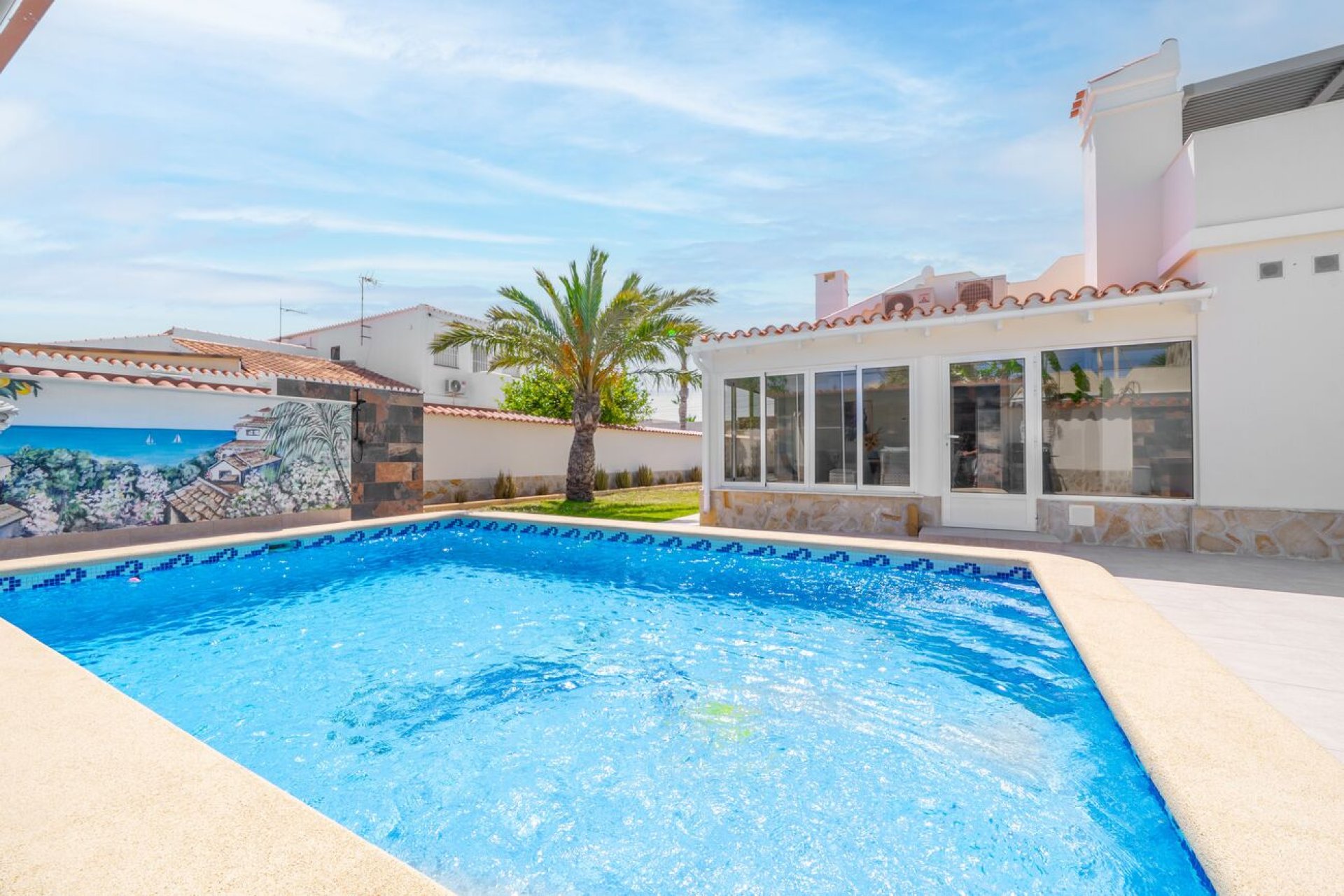 Herverkoop - Villa -
Torrevieja - Torreta