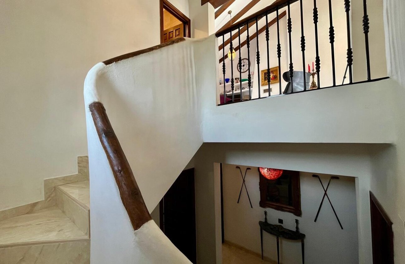 Herverkoop - Villa -
Villamartin - Costa Blanca