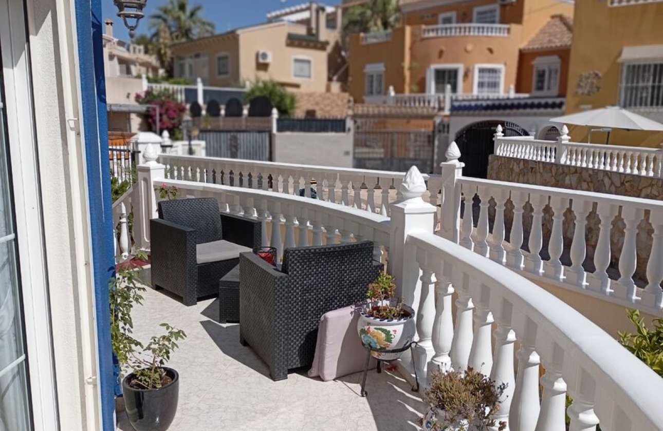 Herverkoop - Villa -
Villamartin - Costa Blanca