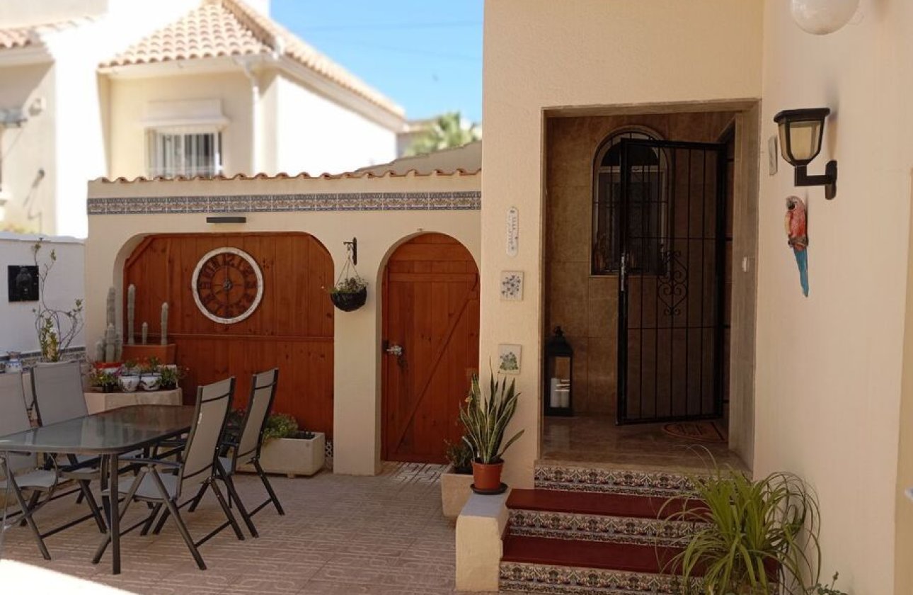 Herverkoop - Villa -
Villamartin - Costa Blanca