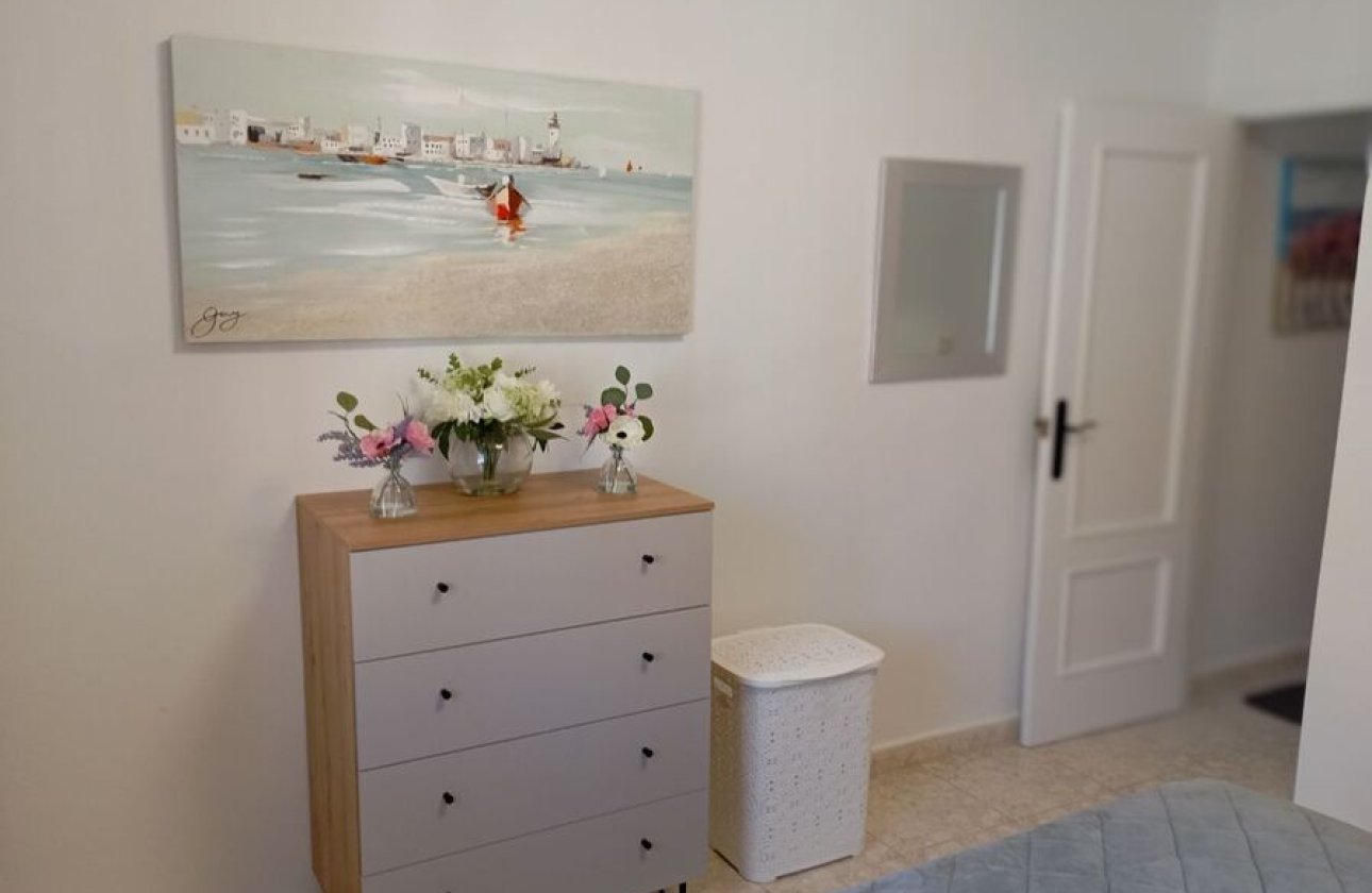 Herverkoop - Villa -
Villamartin - Costa Blanca